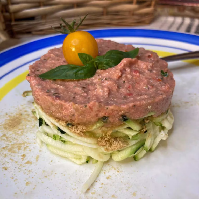 Petits spaghettis de courgettes, crème de tomates